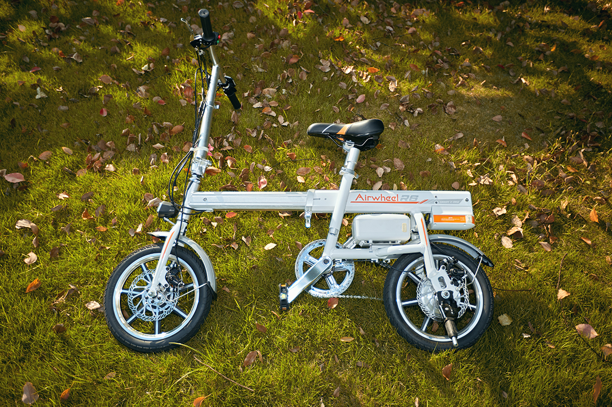 Airwheel R6 intelligent folding bike