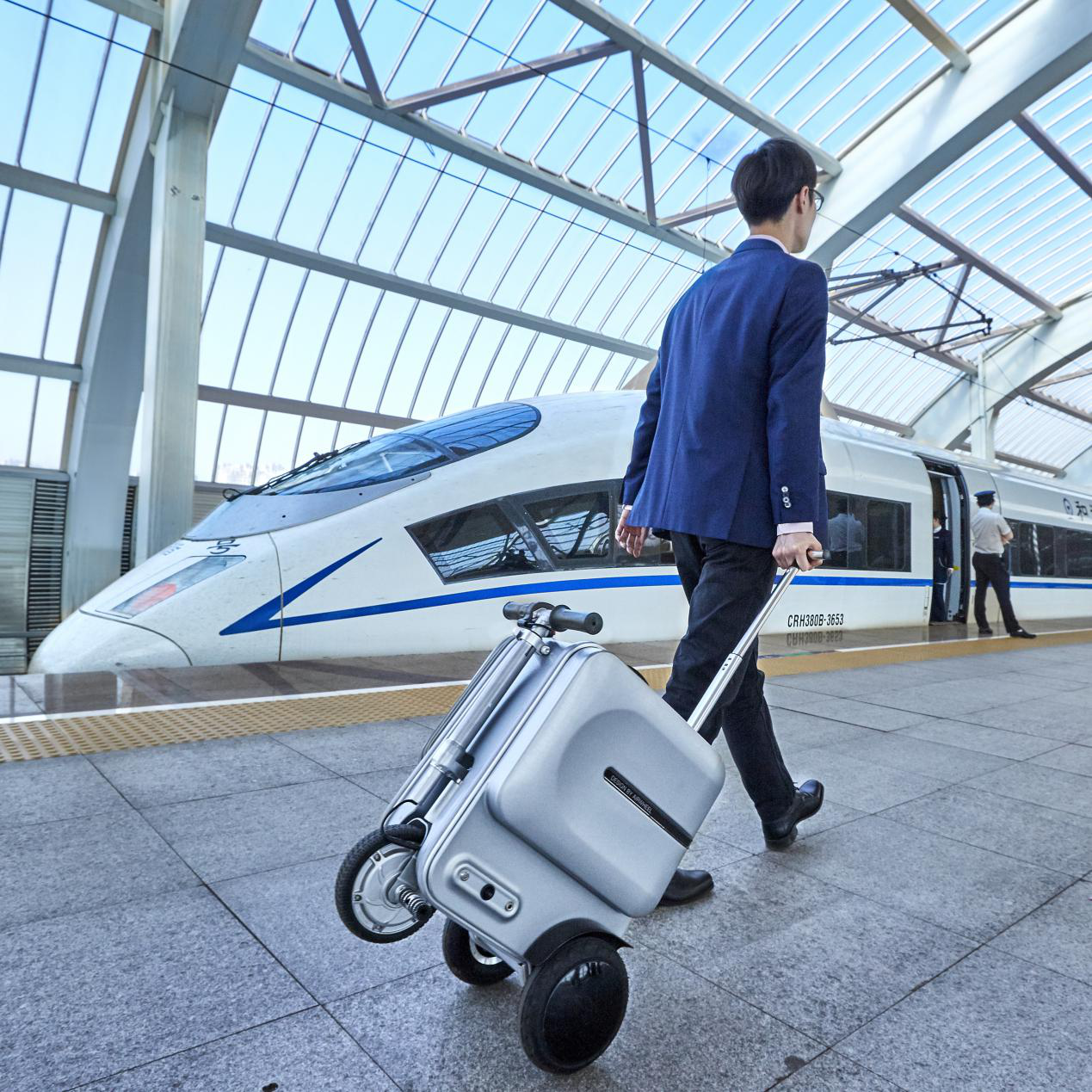 Airwheel rideable Luggage