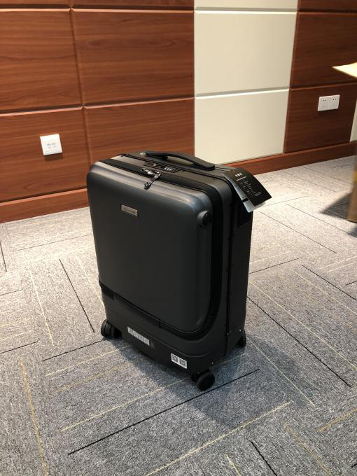 Airwheel SR5 following suitcase