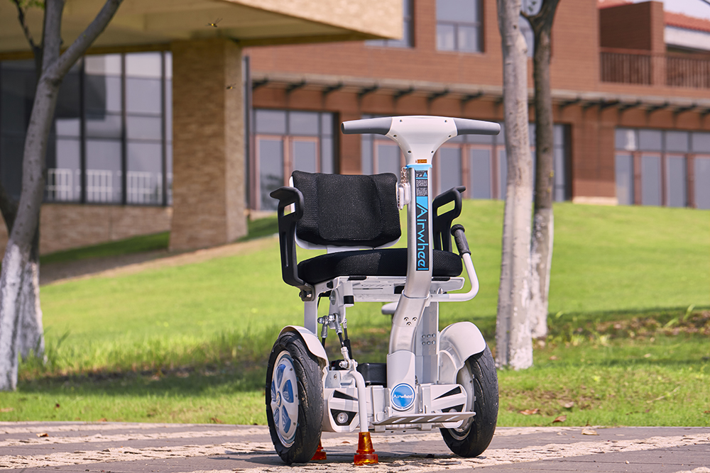 Airwheel AT6 wheelchair with handlebar